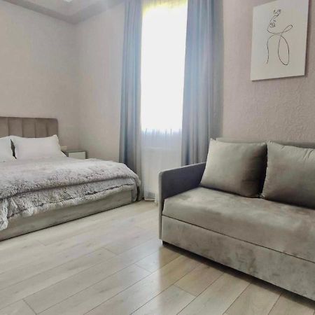 Guest House Nima Kutaisi Exterior photo