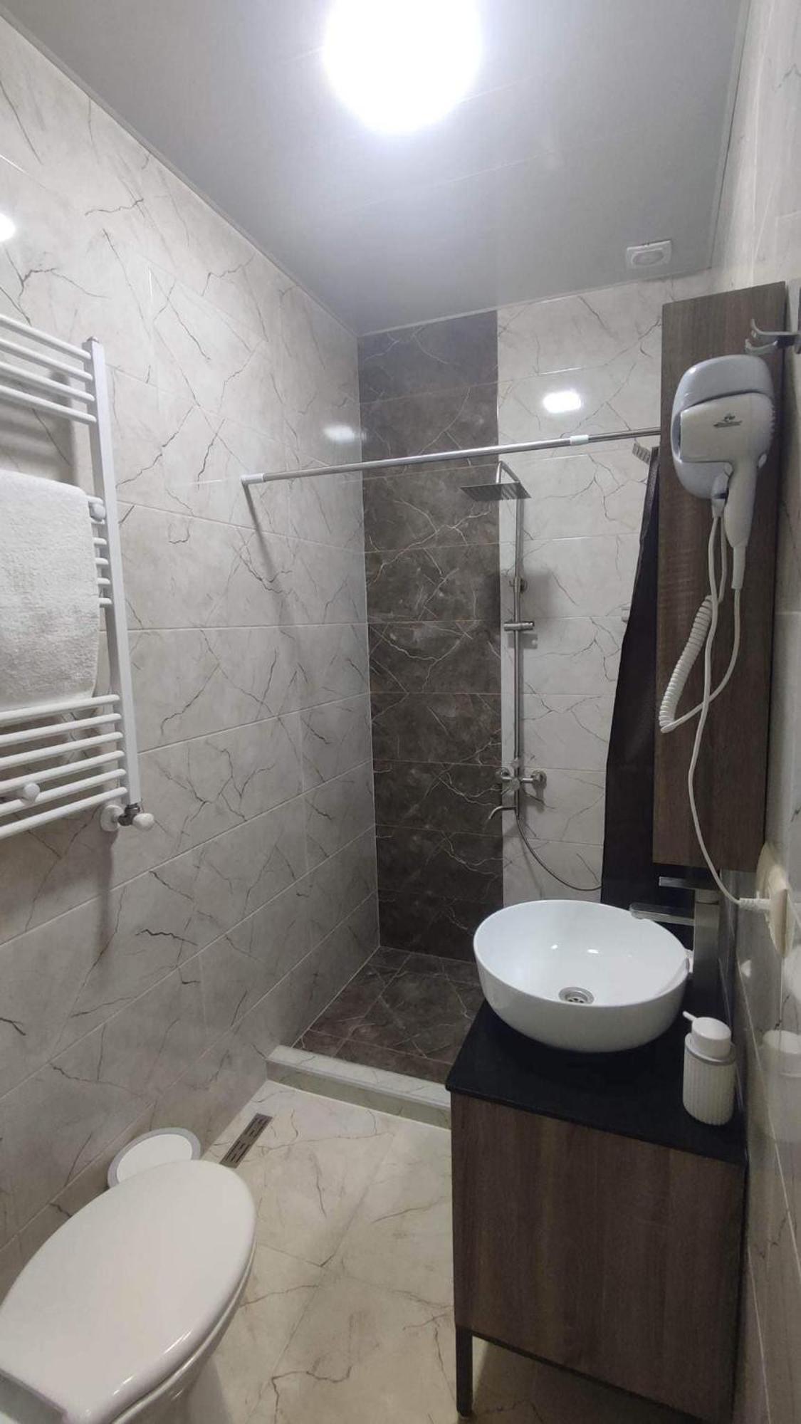 Guest House Nima Kutaisi Exterior photo