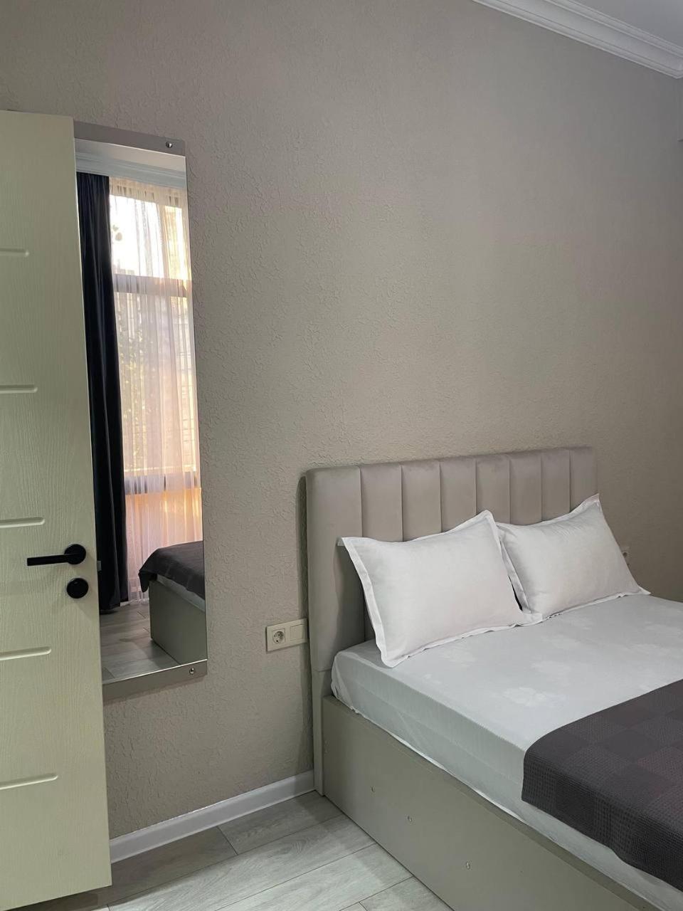 Guest House Nima Kutaisi Exterior photo