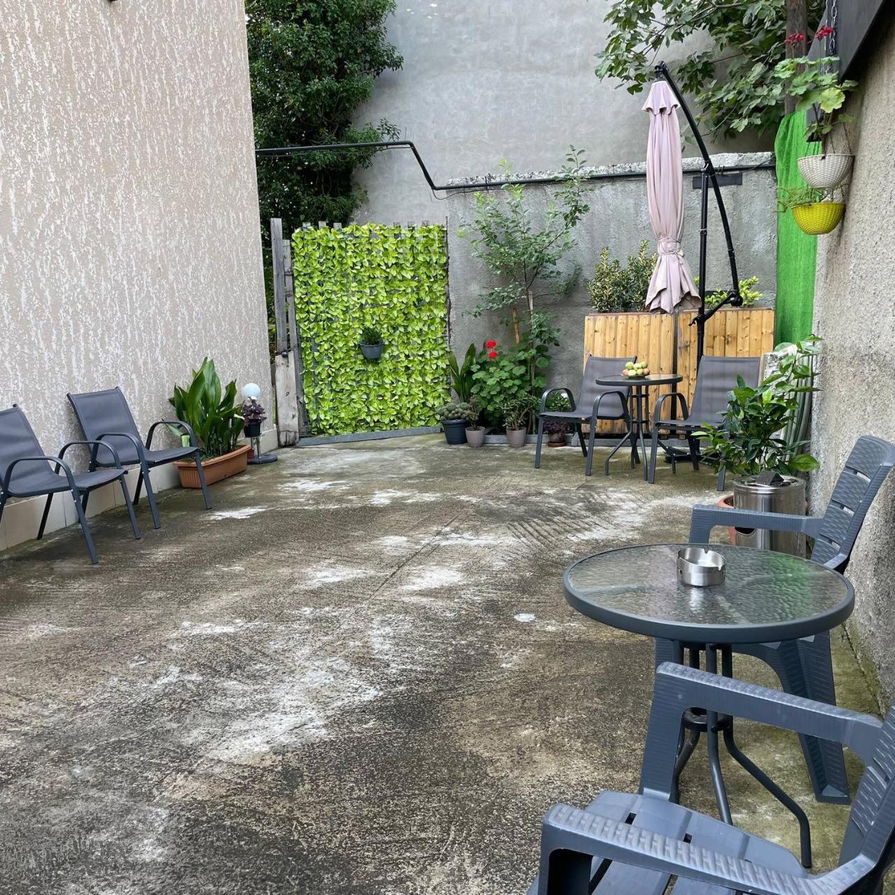 Guest House Nima Kutaisi Exterior photo