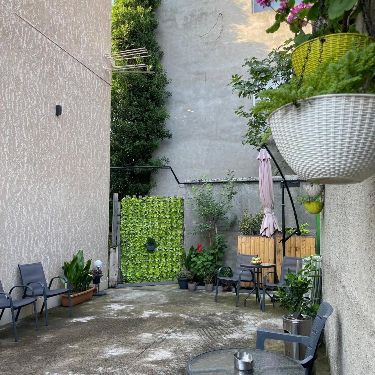 Guest House Nima Kutaisi Exterior photo